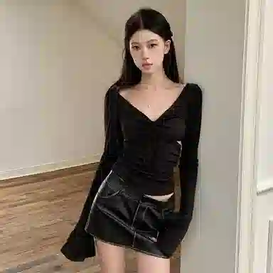 JUFU V-Neck Long Sleeve Tee