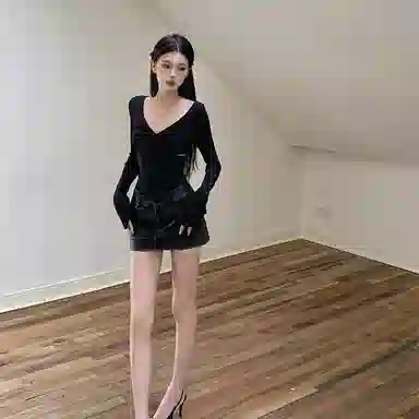 JUFU V-Neck Long Sleeve Tee