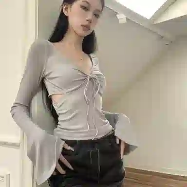 JUFU V-Neck Long Sleeve Tee