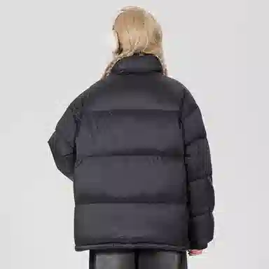 鸭鸭 简约字母印花宽松休闲时尚百搭舒适柔软立领面包羽绒服 男女同款