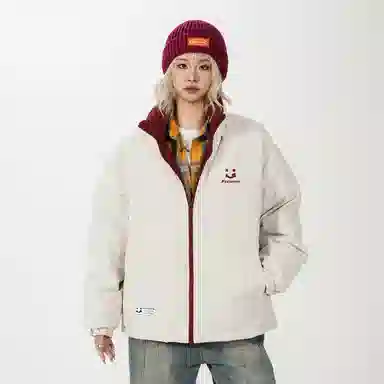 鸭鸭 创意笑脸字母刻字膜简约时尚设计运动休闲美式复古潮流户外撞色立领防风防寒宽松舒适百搭通勤保暖羽绒服 男女同款