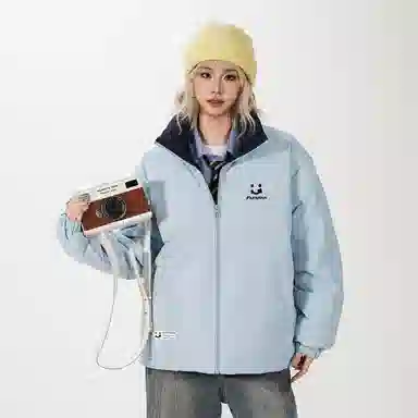 鸭鸭 创意笑脸字母刻字膜简约时尚设计运动休闲美式复古潮流户外撞色立领防风防寒宽松舒适百搭通勤保暖羽绒服 男女同款