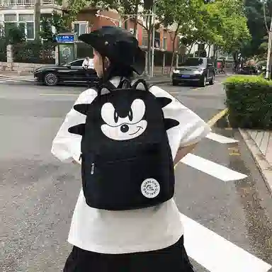 WICKBUEN Plush Backpack