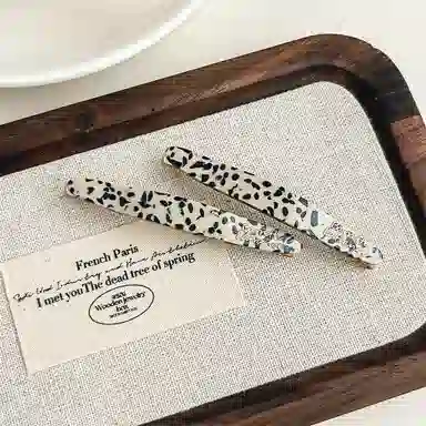 蒙妮 柳叶金标字母一字夹 醋酸 发夹 女款