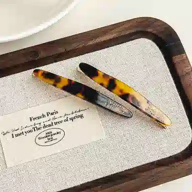 蒙妮 柳叶金标字母一字夹 醋酸 发夹 女款