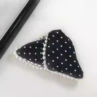 蒙妮 轻奢时尚珍珠波点三角抓夹 亚克力/布艺 发夹 女款