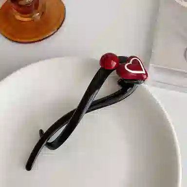 蒙妮 安可拉红色爱心扭扭抓夹一字夹 树脂 发夹 女款