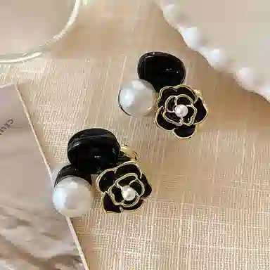 蒙妮 山茶花 可爱侧边刘海夹 亚克力 发夹 女款