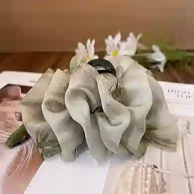 蒙妮 新中式复古气质云朵网纱流苏抓夹 树脂 布艺 发夹 女款