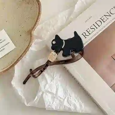 蒙妮 高级感气质小狗一字扭扭夹抓夹 树脂 发夹 女款