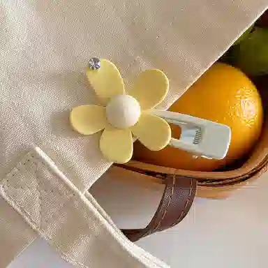 蒙妮 甜美奶黄色花朵鸭嘴夹 树脂/合金 发夹 女款