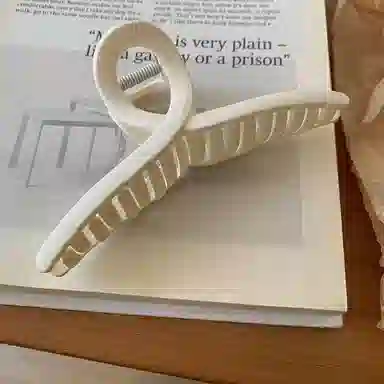 蒙妮 高级感雾面磨砂抓夹 亚克力 发夹 男女同款情侣款