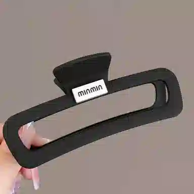 蒙妮 字母磨砂气质 亚克力 发夹 男女同款情侣款