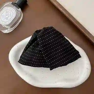 蒙妮 法式赫本风波点气质三角抓夹 亚克力 发夹 女款