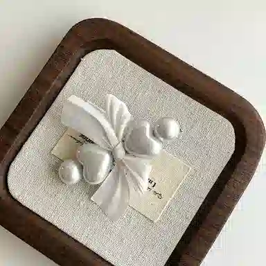 蒙妮 超仙蝴蝶结 仿珍珠 发夹 女款