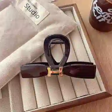 蒙妮 复古蝴蝶结发抓夹气质少女#好运 亚克力 发夹 女款