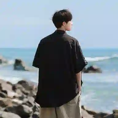 兰缪 美式复古高街风纯色基础款休闲透气宽松日常百搭通勤亲肤舒适柔软圆领短袖衬衫 男女同款