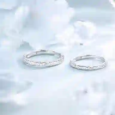 925