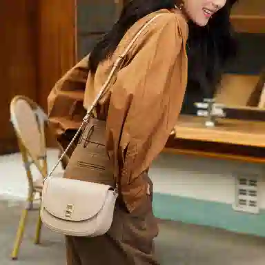 红蜻蜓 美拉德通勤百搭小众 单肩斜挎包 女款 牛剖层皮革 多色