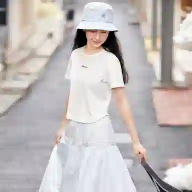 ZIHAN T