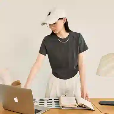 ZIHAN T