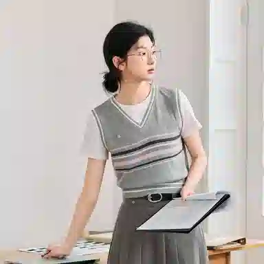 ZIHAN T