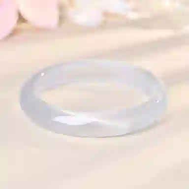 庆大福 如岚轻奢系列 经典白月光 新中式国潮古色古香 旗袍汉服 贵妃镯宫延风 轻奢国风古典#好运 琉璃 手镯 女款