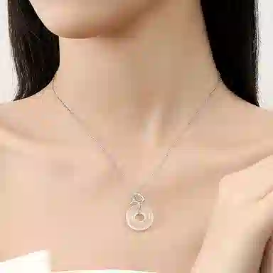 庆大福 灵蛇平安扣 新中式生肖蛇年招财经典气质时尚高级感蛇来运转#好运 玉髓 项链 女款