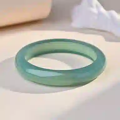庆大福 远山黛油青系列 江南温婉润玉卿卿可人 汉服旗袍国风古典雅韵百搭宫延风#好运 玉髓 玉石手镯 女款