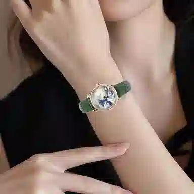 NANGL Retro Quartz Watch