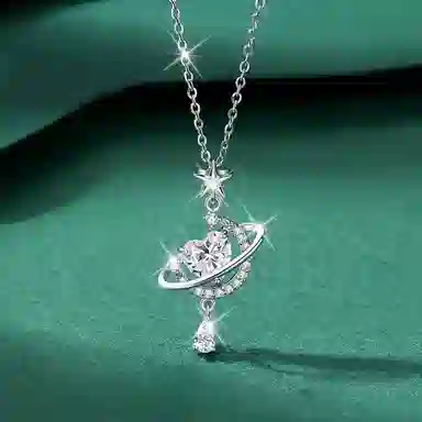 【999足银】 熊银匠 梦幻心月 怦然心动 星月守护 轻奢小众高级感闪耀爱心吊坠 精致时尚锁骨链 气质优雅 高含量足银 纯银项链 女款