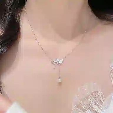 925