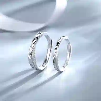 925