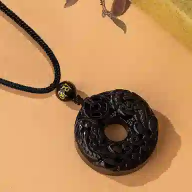 【平安顺遂】 熊银匠 貔貅平安扣 吉祥如意 财运亨通 招财进宝 新中式国潮复古黑曜石吊坠 简约大气 日常百搭 玉髓 项链 男女同款情侣款