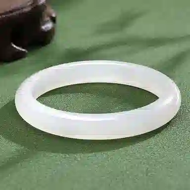 【精选高品质】 熊银匠 经典白月光 古色古香 新中式国潮古典气质宫廷风美人贵妃镯旗袍汉服国风氛围感 温婉典雅素玉镯 玉髓 手镯 女款