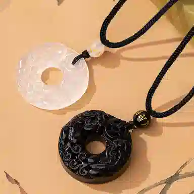 【平安顺遂】 熊银匠 貔貅平安扣 吉祥如意 财运亨通 招财进宝 新中式国潮复古黑曜石吊坠 简约大气 日常百搭 玉髓 项链 男女同款情侣款