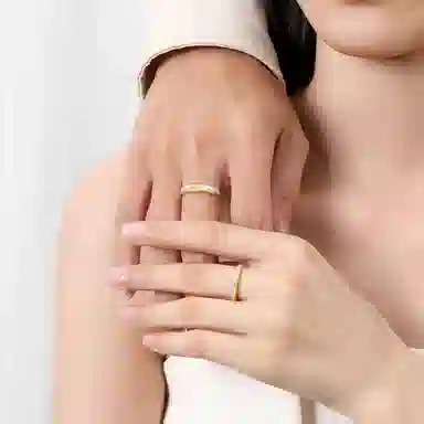 S925