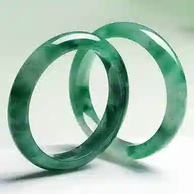 【甄选青翠】 熊银匠 云山翠 独龙玉 温婉美人贵妃镯 新中式古色古香古风雅韵灵动飘花玉镯子 国风气质旗袍汉服贵气感 非洲翠 手镯 女款