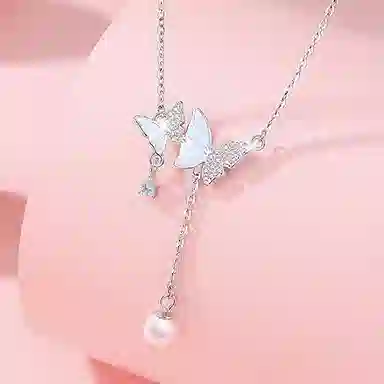 925