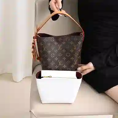 LOUIS VUITTON AII In BB ALL IN BB16