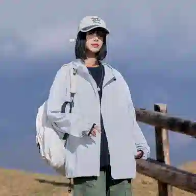 欧迪芬 户外运动柔软舒适轻薄休闲超轻皮肤衣超薄外套潮 透气速干防紫外线防晒服 女款