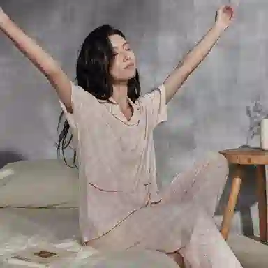 欧迪芬 高级简约短袖格纹常规翻领长裤睡衣套装 女款