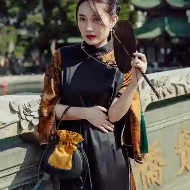 良锦记 纯色百搭 牛皮 单肩包 女款 金色