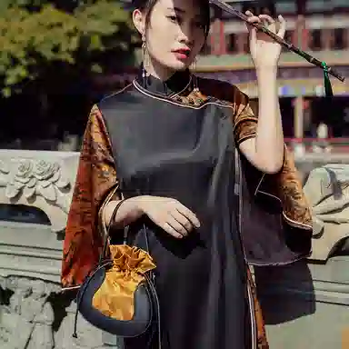 良锦记 纯色百搭 牛皮 单肩包 女款 金色