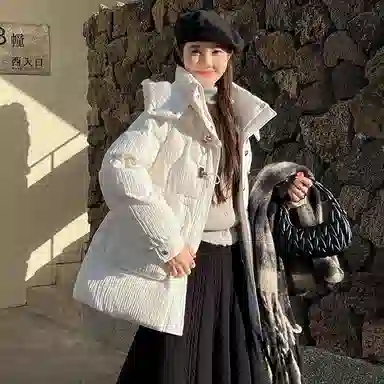 鸭鸭 纯色连帽简约舒适羽绒服 女款