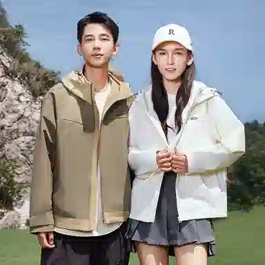 鸭鸭 户外露营短款连帽拼色防风夹克外套 男女同款