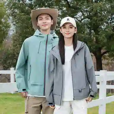鸭鸭 户外露营短款连帽时尚休闲夹克外套 男女同款