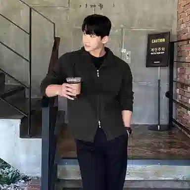 SHANTREE Classic Zip Cardigan Black