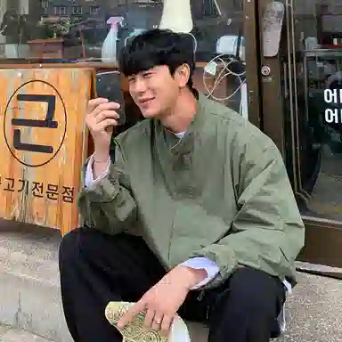 SHANTREE Loose Zip Hoodie Jacket