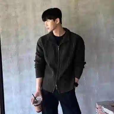 SHANTREE Classic Zip Cardigan Black